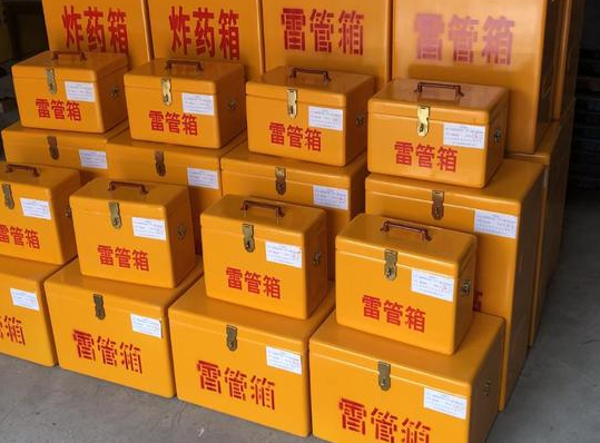 光泽玻璃钢雷管箱的使用寿命一般是多少？