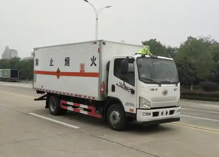 光泽爆破器材运输车可以上高速吗？